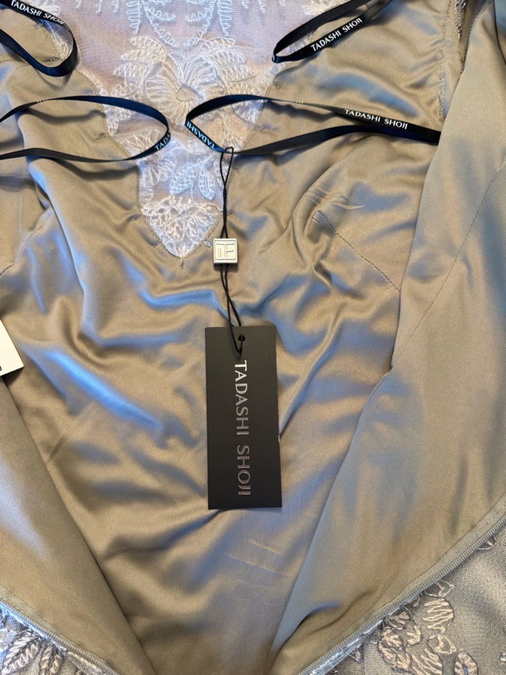 Tadashi Shoji NWT Gray Lace Cocktail Dress Mother of the Bride Size 6 - Picture 7 of 16